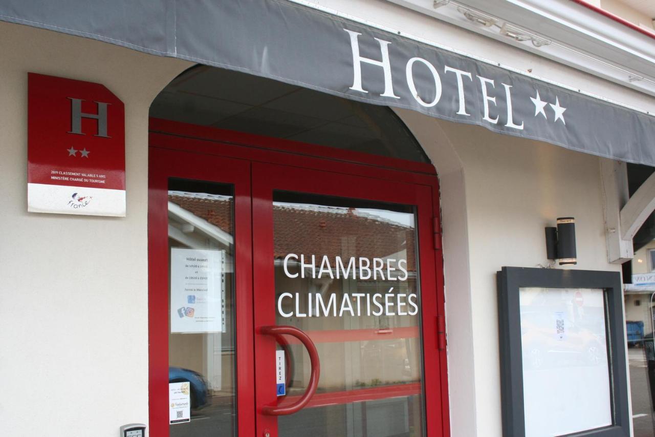 Hotel Les Italiens Biscarrosse Exteriör bild