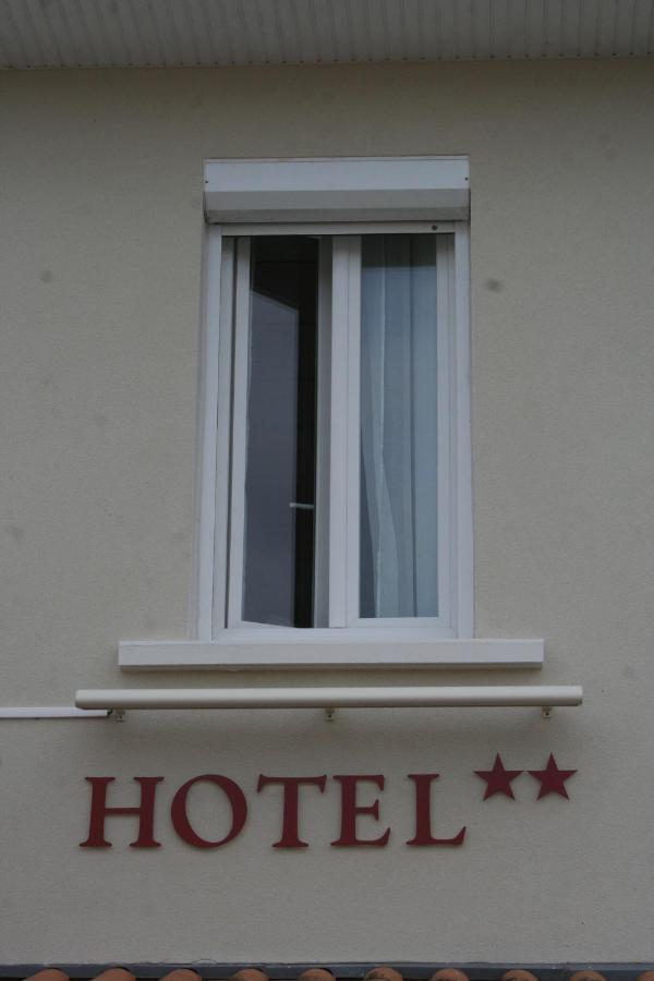 Hotel Les Italiens Biscarrosse Exteriör bild